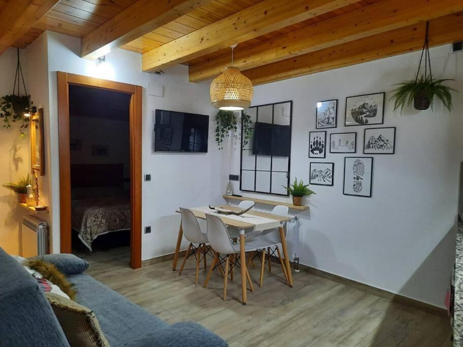 Mcastet, Casita Aranesa En El Valle De Aran Bossost Exterior photo