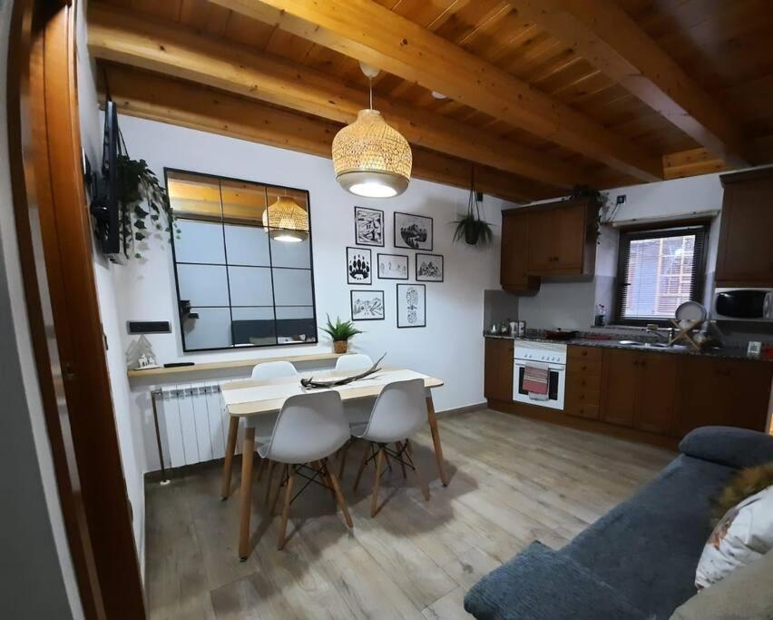 Mcastet, Casita Aranesa En El Valle De Aran Bossost Exterior photo
